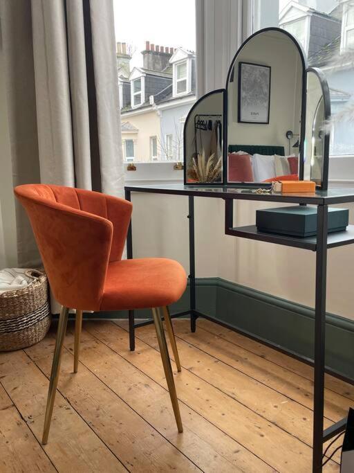 New Luxury For 2024 - Central Plymouth House - Sleeps 10 - Access To Plymouth Town - Close To The Barbican - Pets Welcome - Parking Available - By Luxe Living By Sophia Εξωτερικό φωτογραφία