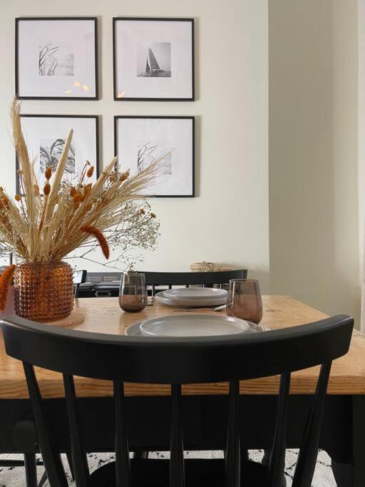 New Luxury For 2024 - Central Plymouth House - Sleeps 10 - Access To Plymouth Town - Close To The Barbican - Pets Welcome - Parking Available - By Luxe Living By Sophia Εξωτερικό φωτογραφία
