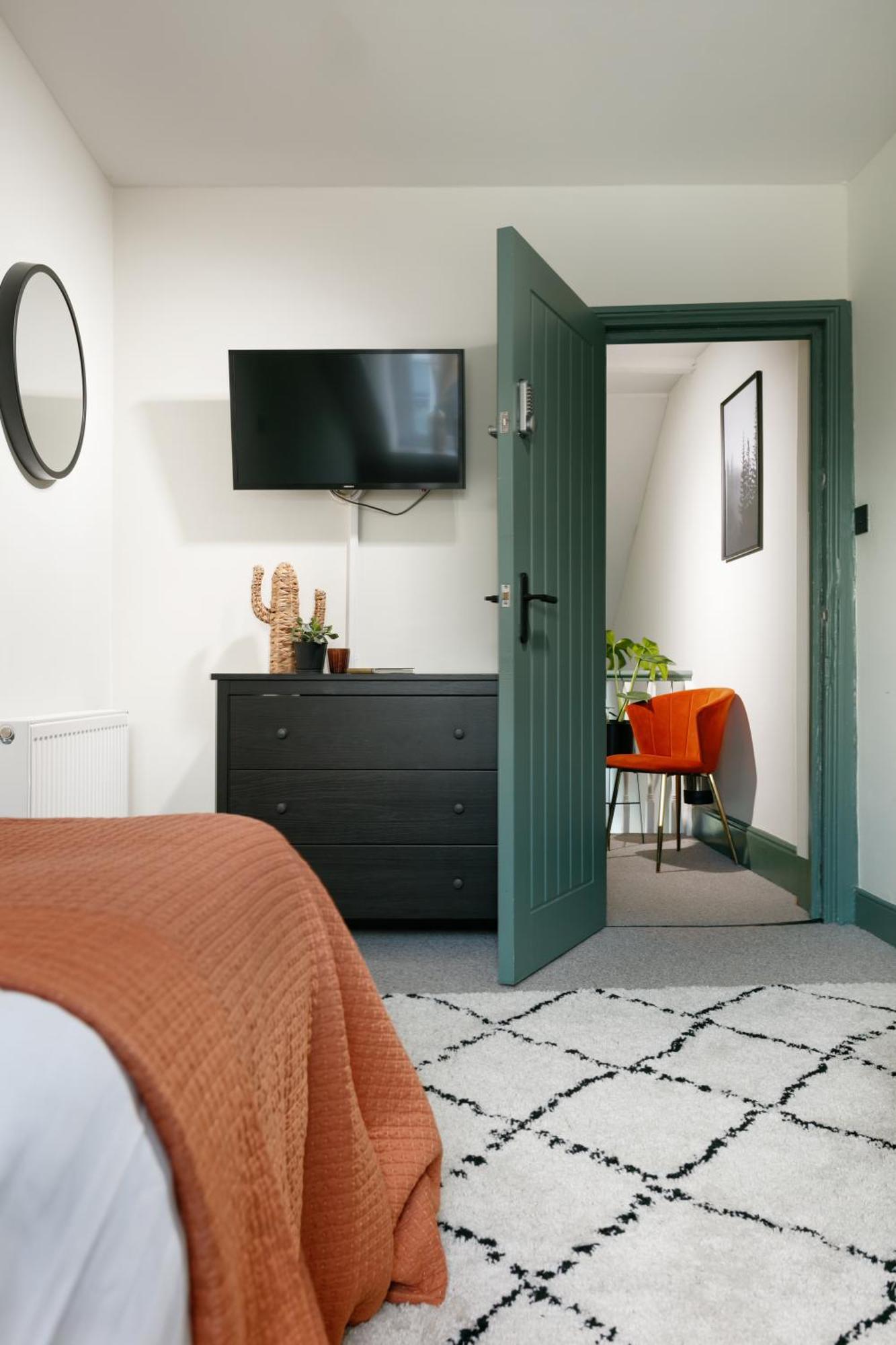 New Luxury For 2024 - Central Plymouth House - Sleeps 10 - Access To Plymouth Town - Close To The Barbican - Pets Welcome - Parking Available - By Luxe Living By Sophia Εξωτερικό φωτογραφία