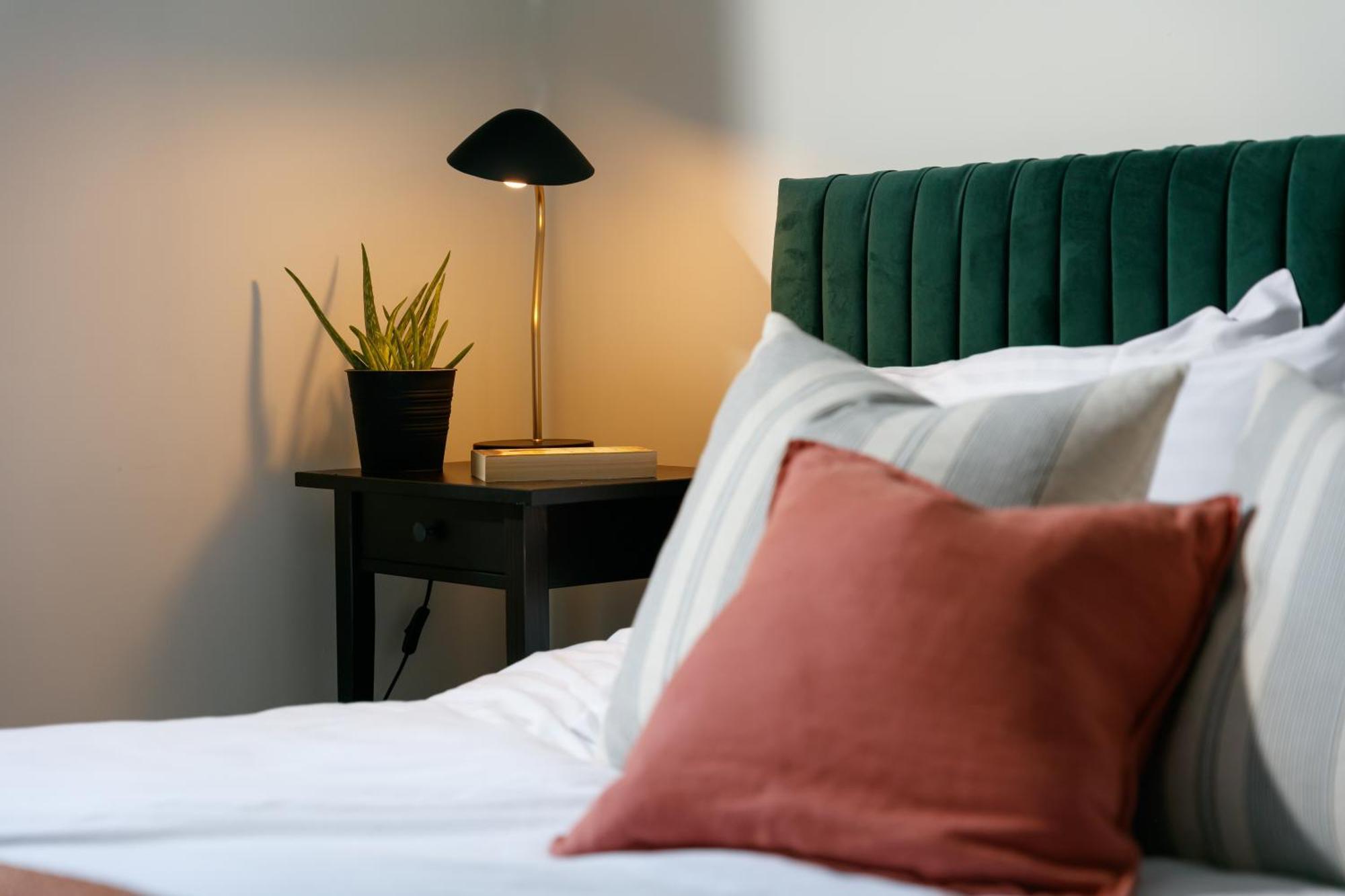 New Luxury For 2024 - Central Plymouth House - Sleeps 10 - Access To Plymouth Town - Close To The Barbican - Pets Welcome - Parking Available - By Luxe Living By Sophia Εξωτερικό φωτογραφία