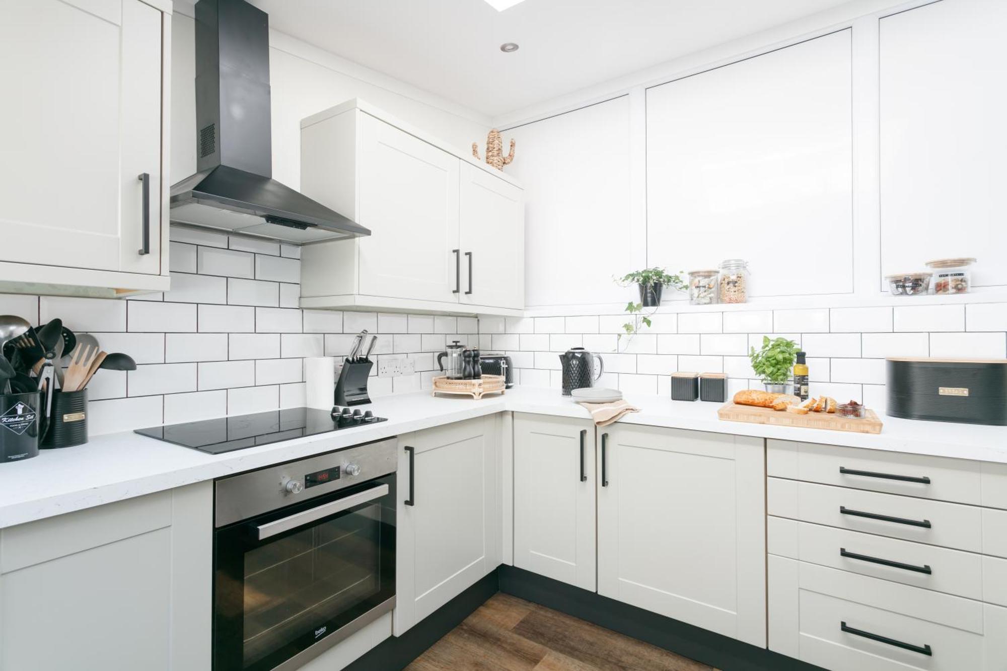 New Luxury For 2024 - Central Plymouth House - Sleeps 10 - Access To Plymouth Town - Close To The Barbican - Pets Welcome - Parking Available - By Luxe Living By Sophia Εξωτερικό φωτογραφία