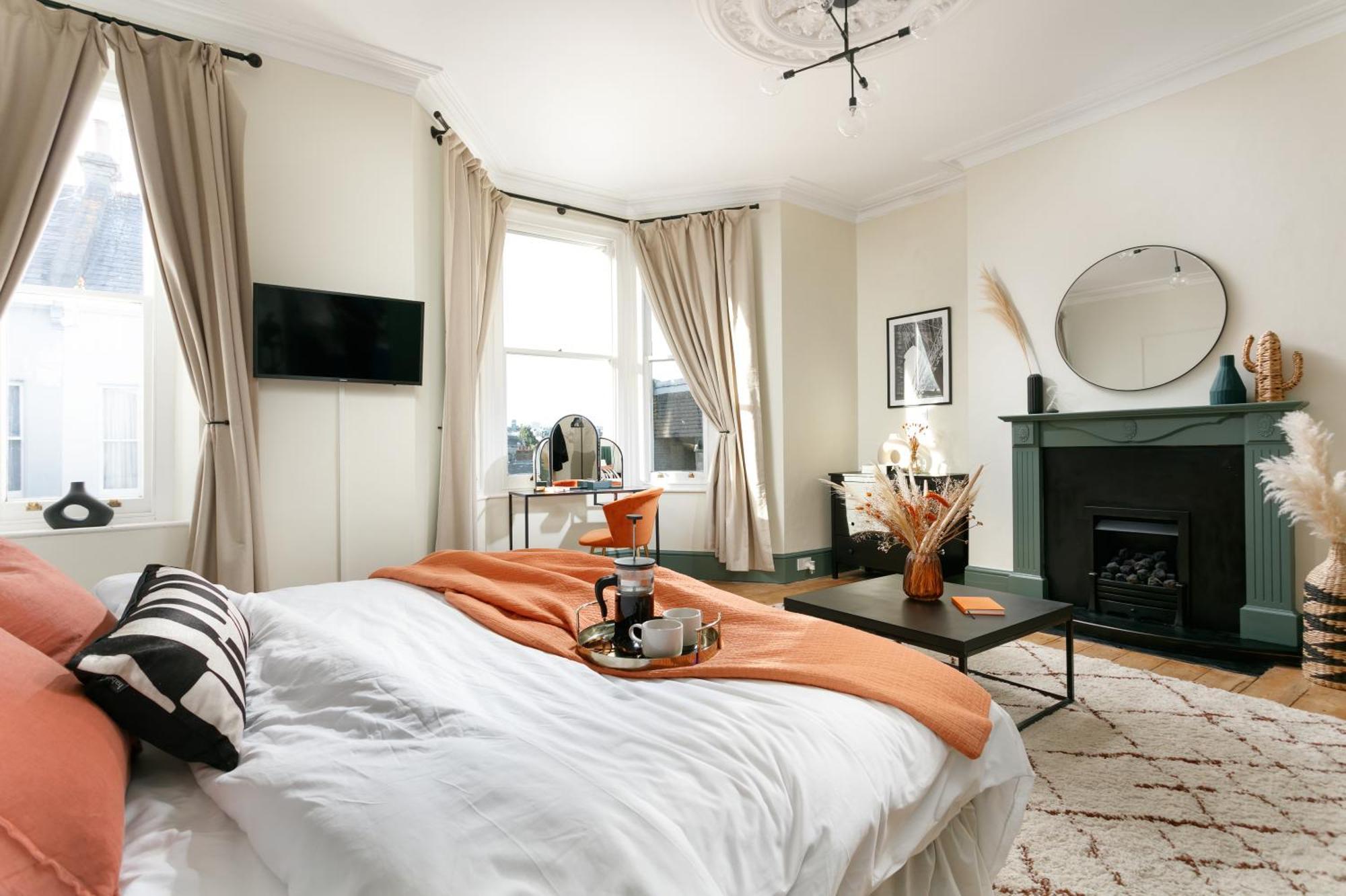New Luxury For 2024 - Central Plymouth House - Sleeps 10 - Access To Plymouth Town - Close To The Barbican - Pets Welcome - Parking Available - By Luxe Living By Sophia Εξωτερικό φωτογραφία
